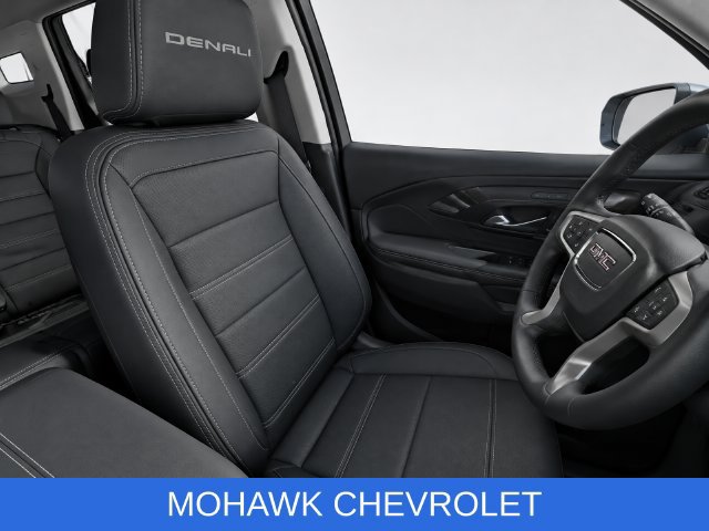 Used 2024 GMC Terrain Denali w/ Denali Premium Package AWD/4WD image 13