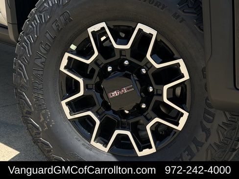 New 2026 GMC Sierra 2500 AT4X AWD/4WD image 9