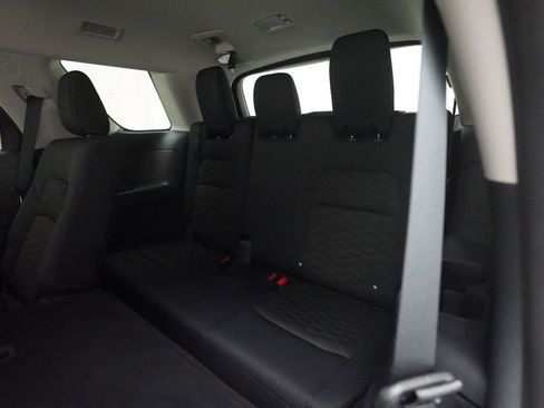 Used 2024 Nissan Pathfinder SV AWD/4WD image 16