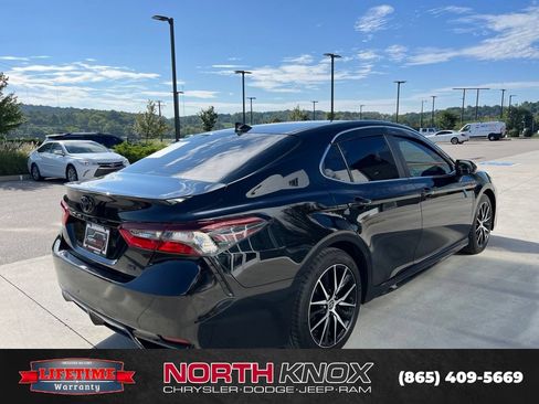 Used 2023 Toyota Camry SE FWD image 17