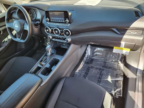 Used 2025 Nissan Sentra S image 15