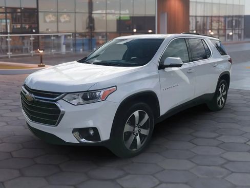 Used 2020 Chevrolet Traverse LT w/ LT Premium Package image 6