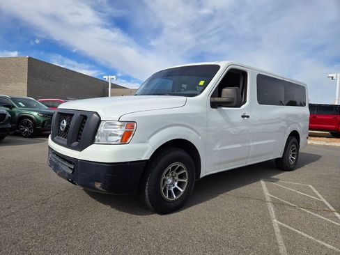 Used 2017 Nissan NV 3500 S image 2