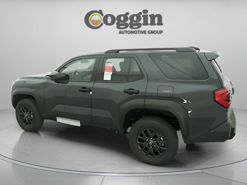 Used 2025 Toyota 4Runner SR5 AWD/4WD image 8