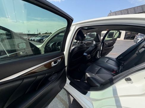 Used 2019 INFINITI Q50 Luxe w/ Essential Package (3.0T Luxe) RWD image 12