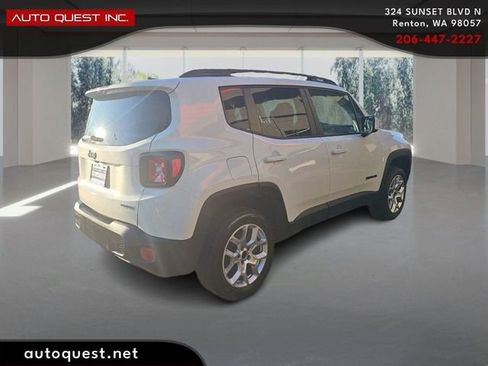 Used 2015 Jeep Renegade Latitude w/ Popular Equipment Group image 5