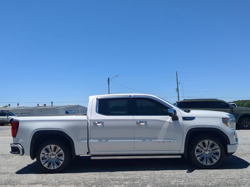 Used 2022 GMC Sierra 1500 Denali w/ Denali Premium Package AWD/4WD image 2