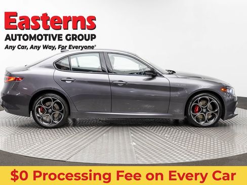 Used 2024 Alfa Romeo Giulia Veloce AWD/4WD image 4