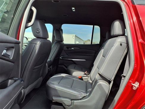 Certified 2025 Chevrolet Traverse LT image 22