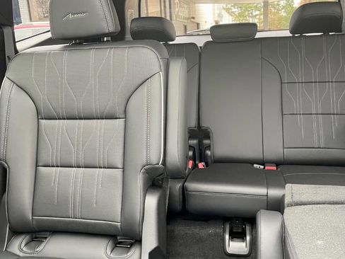 New 2026 Buick Enclave Avenir w/ Super Cruise Package image 17