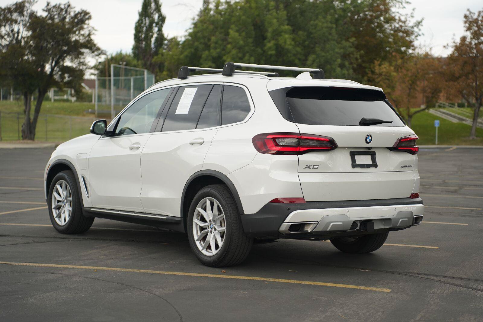 Used 2021 BMW X5 xDrive45e w/ Executive Package AWD/4WD image 3