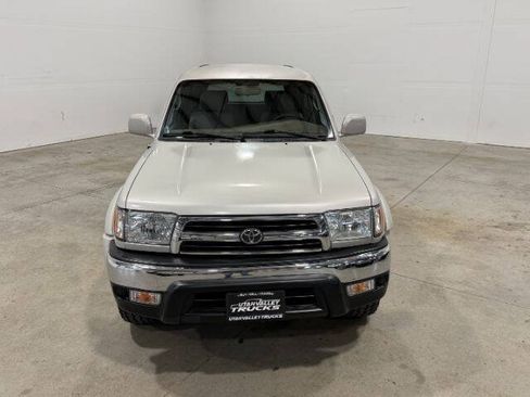Used 2000 Toyota 4Runner SR5 w/ Upgrade Value Pkg 4 AWD/4WD image 4