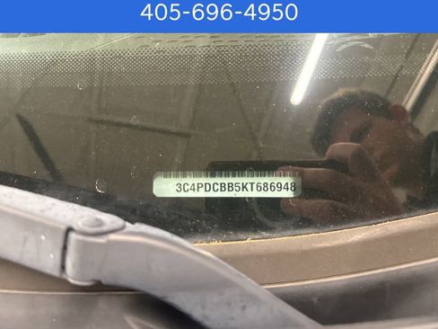 Used 2019 Dodge Journey SE w/ Blacktop Package image 6