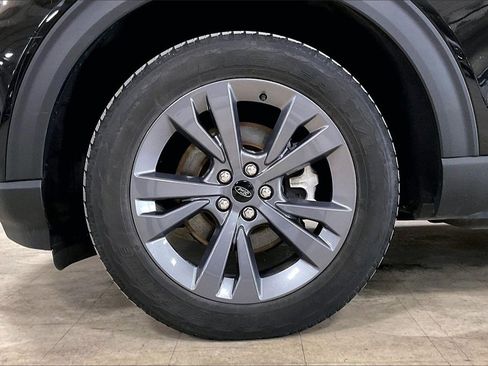 Certified 2023 Ford Explorer XLT w/ Equipment Group 202A image 9