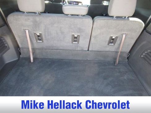 Used 2025 Chevrolet Traverse LT image 15