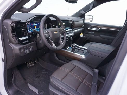 New 2026 Chevrolet Silverado 1500 High Country image 9