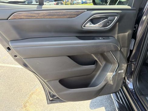 Used 2024 Chevrolet Tahoe Premier RWD image 13