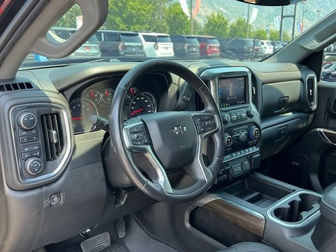 Used 2022 Chevrolet Silverado 1500 LT Trail Boss w/ LT Trail Boss Premium Package AWD/4WD image 28