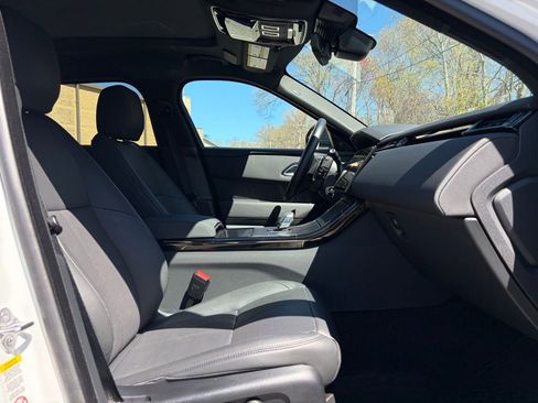 Used 2025 Land Rover Range Rover Velar S AWD/4WD image 15