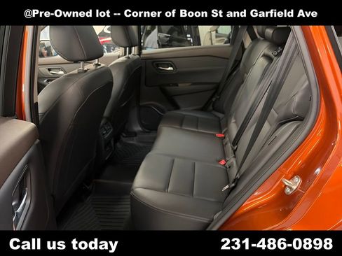 Used 2023 Nissan Rogue SL AWD/4WD image 21