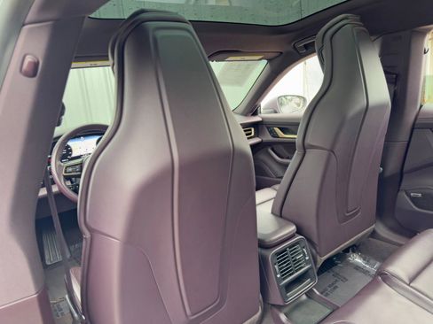 Used 2025 Porsche Taycan 4S image 40