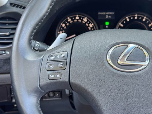 Used 2010 Lexus IS 350C RWD image 19