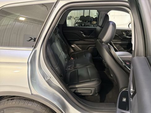 Used 2022 Lincoln Corsair FWD image 12