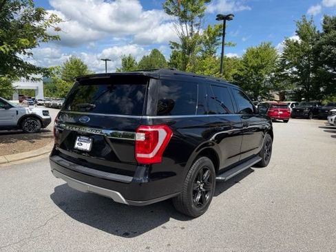 Used 2019 Ford Expedition XLT w/ Equipment Group 202A AWD/4WD image 5