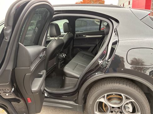 New 2025 Alfa Romeo Stelvio Sprint image 25