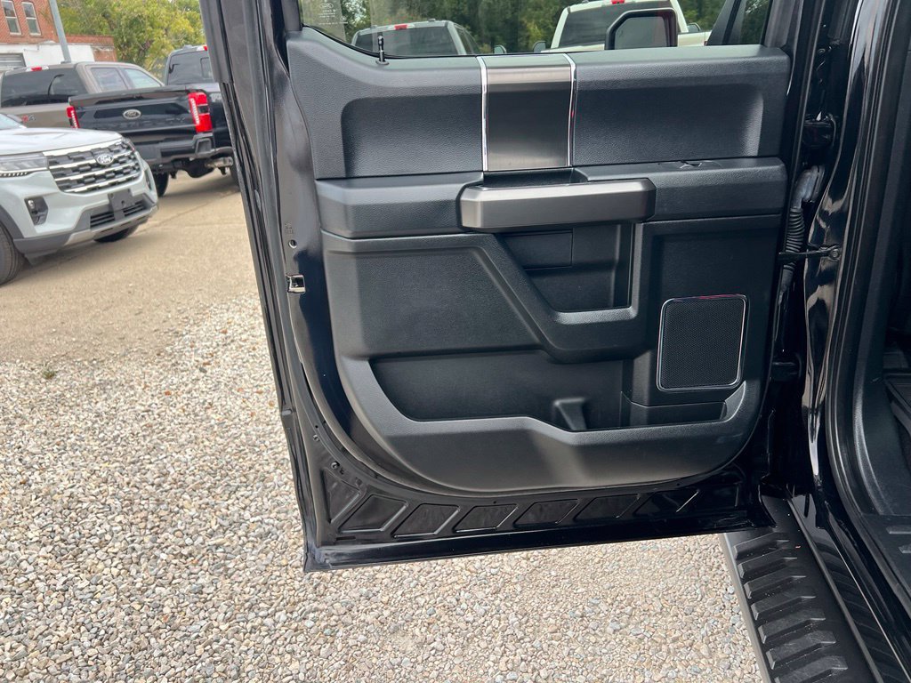 Used 2019 Ford F150 Lariat w/ Equipment Group 502A Luxury AWD/4WD image 16