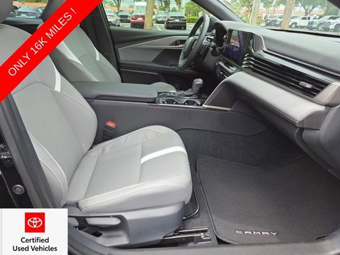 Used 2025 Toyota Camry SE FWD image 14