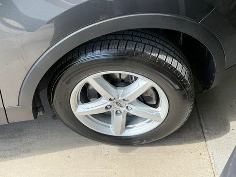 Used 2017 Ford Explorer XLT AWD/4WD image 43