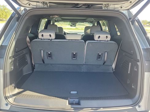 New 2026 GMC Acadia Elevation w/ Elevation Premium Package FWD image 7