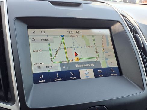 Used 2020 Ford Edge SEL w/ Convenience Package AWD/4WD image 8