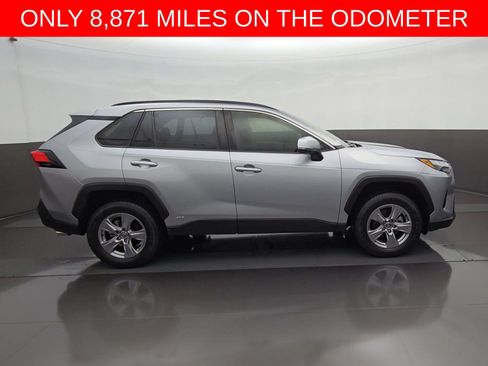 Certified 2025 Toyota RAV4 XLE w/ Convenience Package AWD/4WD image 11
