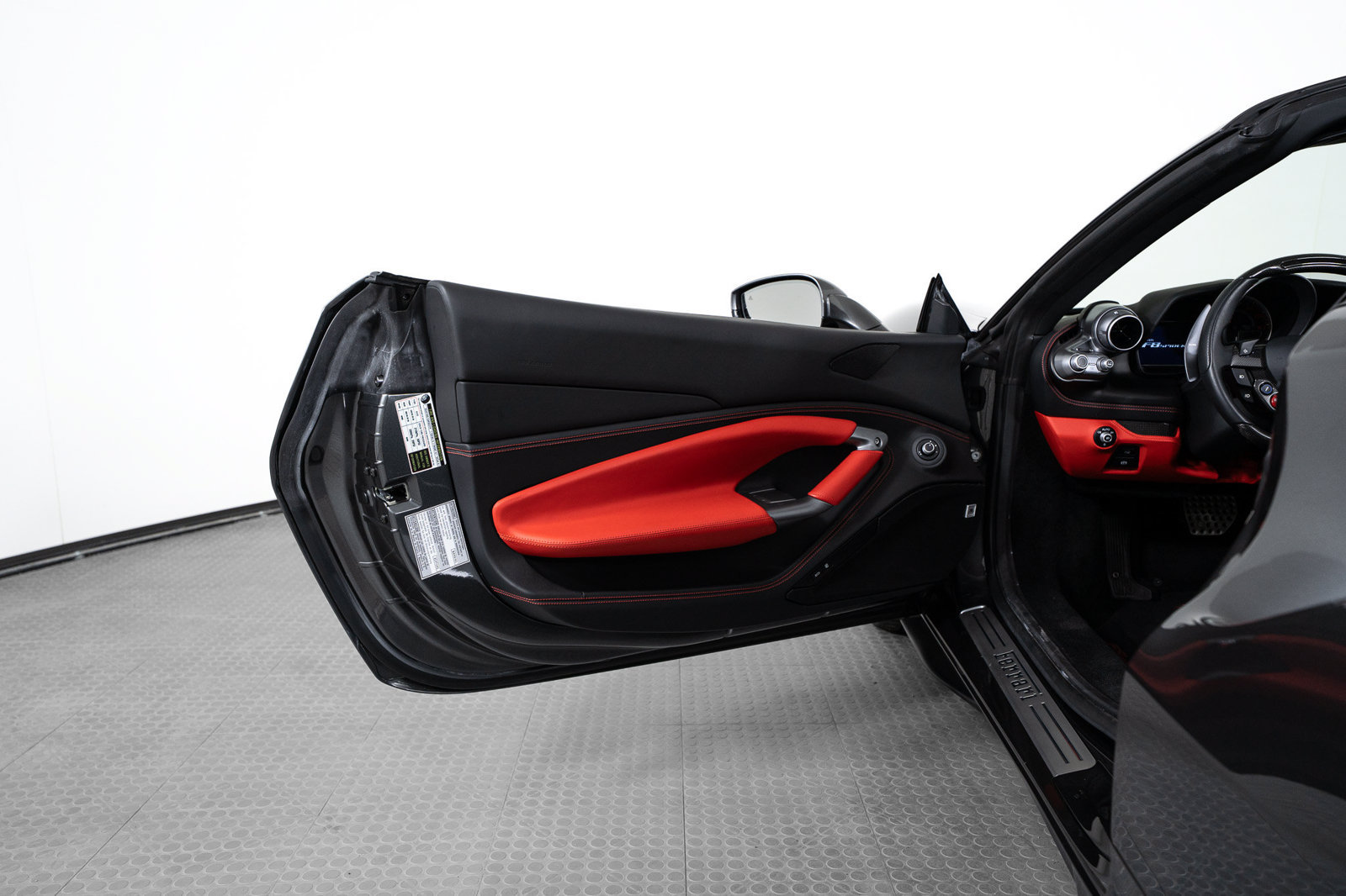 Certified 2021 Ferrari F8 Tributo RWD image 12
