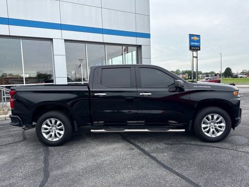 Used 2021 Chevrolet Silverado 1500 Custom RWD image 2