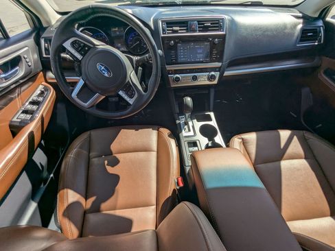 Used 2017 Subaru Outback 3.6R Touring image 28