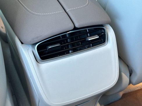 Used 2023 Mercedes-Benz EQS 580 4MATIC SUV image 13