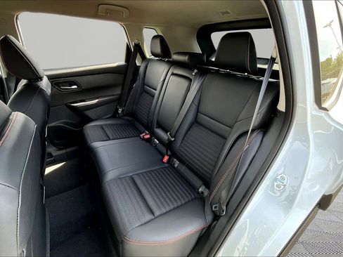 New 2026 Nissan Rogue SV AWD/4WD image 17