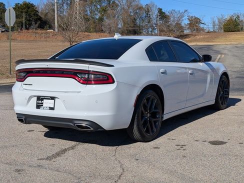 Used 2023 Dodge Charger SXT w/ Blacktop Package image 7