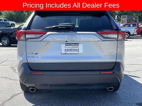 Used 2025 Toyota RAV4 XLE AWD/4WD image 4