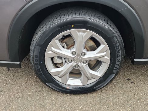 Certified 2023 Honda HR-V LX image 9