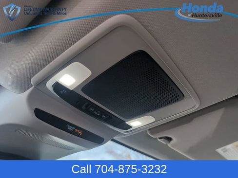 Used 2024 Honda HR-V LX image 29