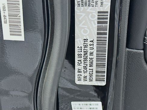 Used 2022 Jeep Grand Cherokee Limited 4xe image 12