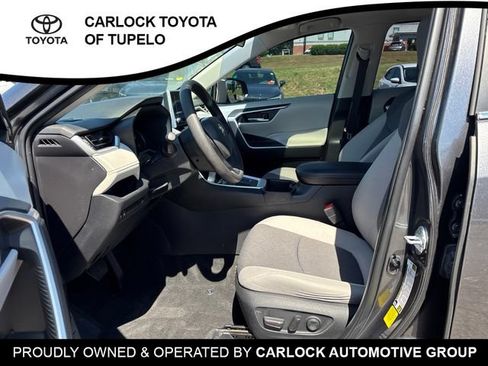 Used 2023 Toyota RAV4 XLE w/ Convenience Package FWD image 15