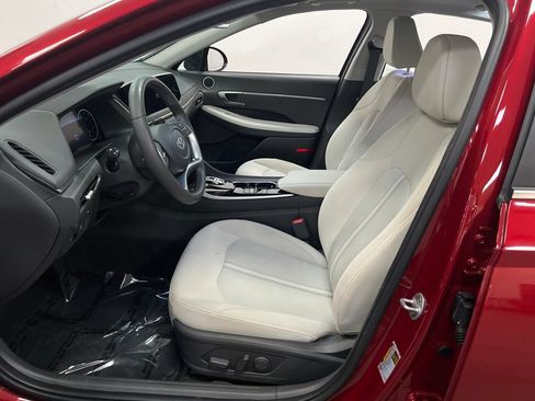 Used 2023 Hyundai Sonata SEL w/ Convenience Package FWD image 11