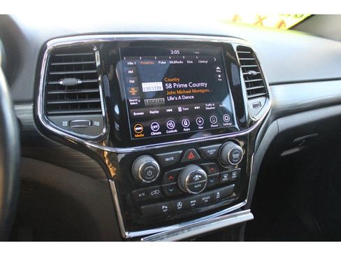 Used 2021 Jeep Grand Cherokee Laredo X image 16