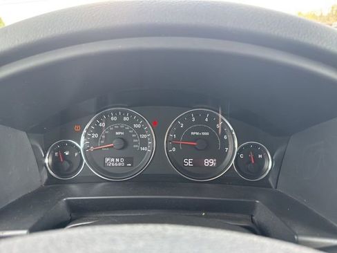 Used 2010 Jeep Commander Sport w/ Sun/Sound Group AWD/4WD image 22