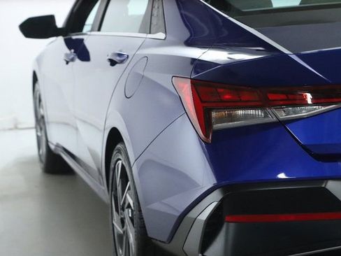 Certified 2024 Hyundai Elantra SEL w/ Convenience Package image 40